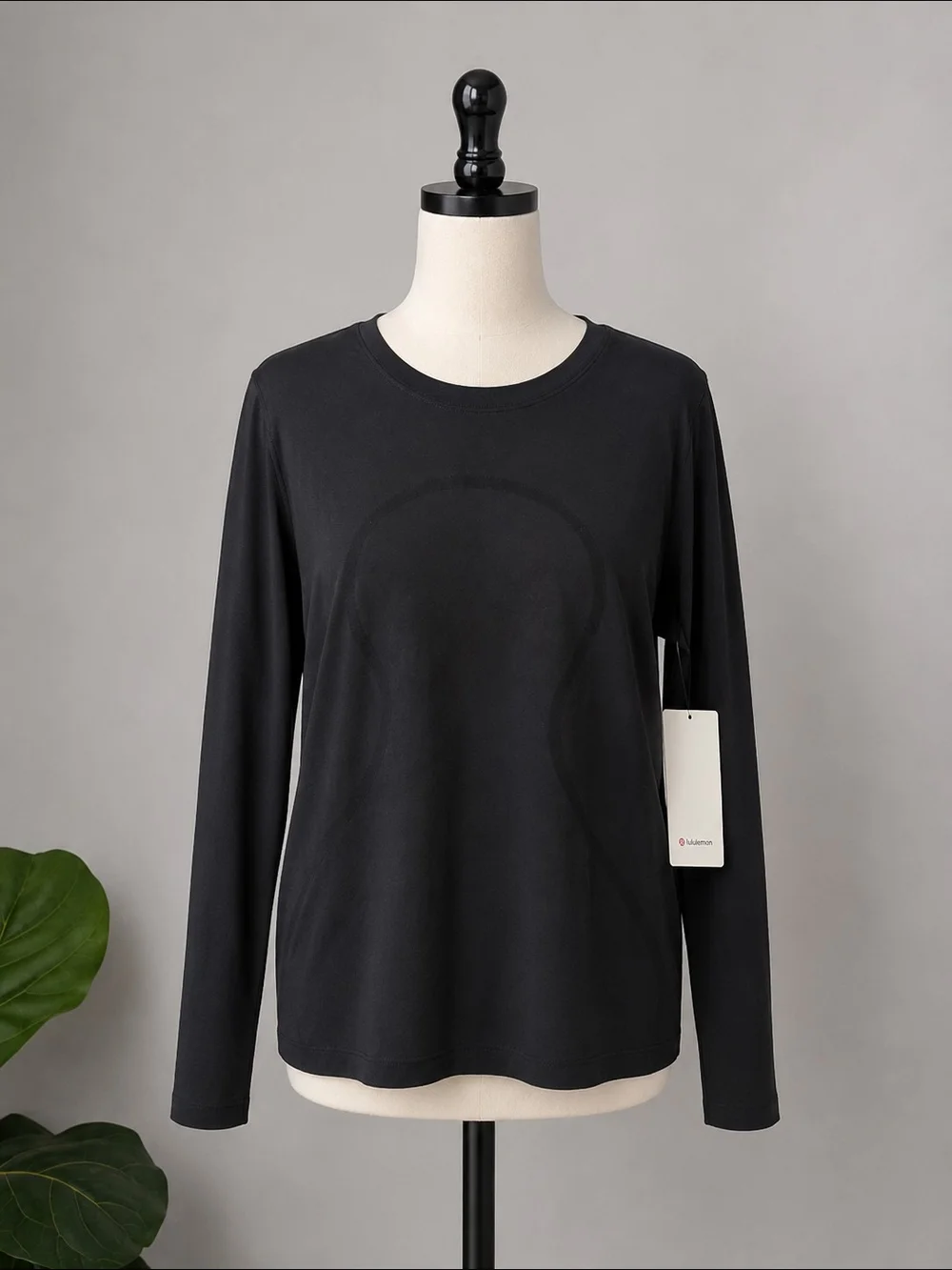 NWT Lululemon Swiftly Breathe Women’s Long Sleeve Crew Neck - Black